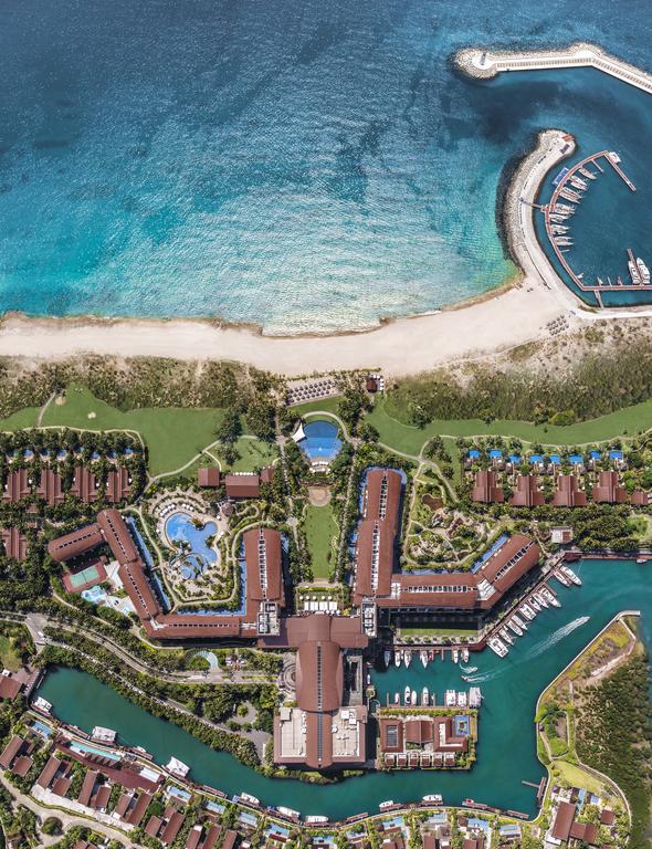 The St. Regis Sanya Yalong Bay Resort