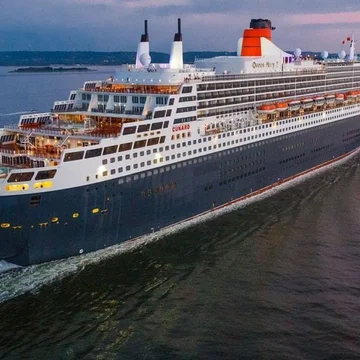 Queen Mary 2, Cunard Cruises