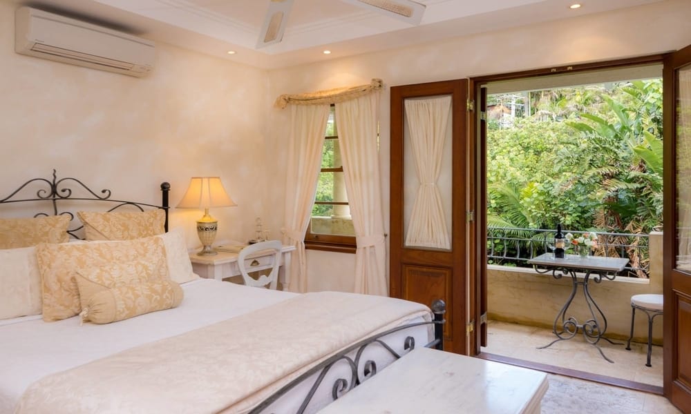 Victoria's At Wategos