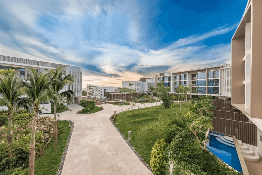 Crimson Resort and Spa