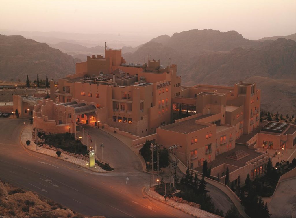 Mövenpick Nabatean Castle Hotel