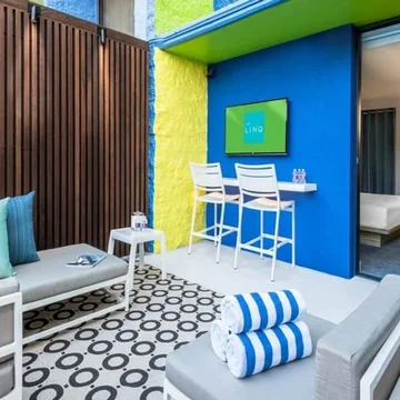 The LINQ’s Deluxe Poolside Cabana
