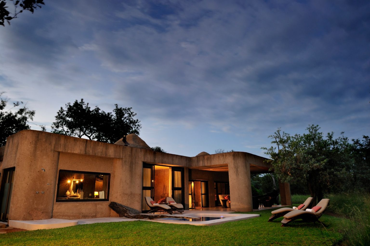 Sabi Sabi Earth Lodge